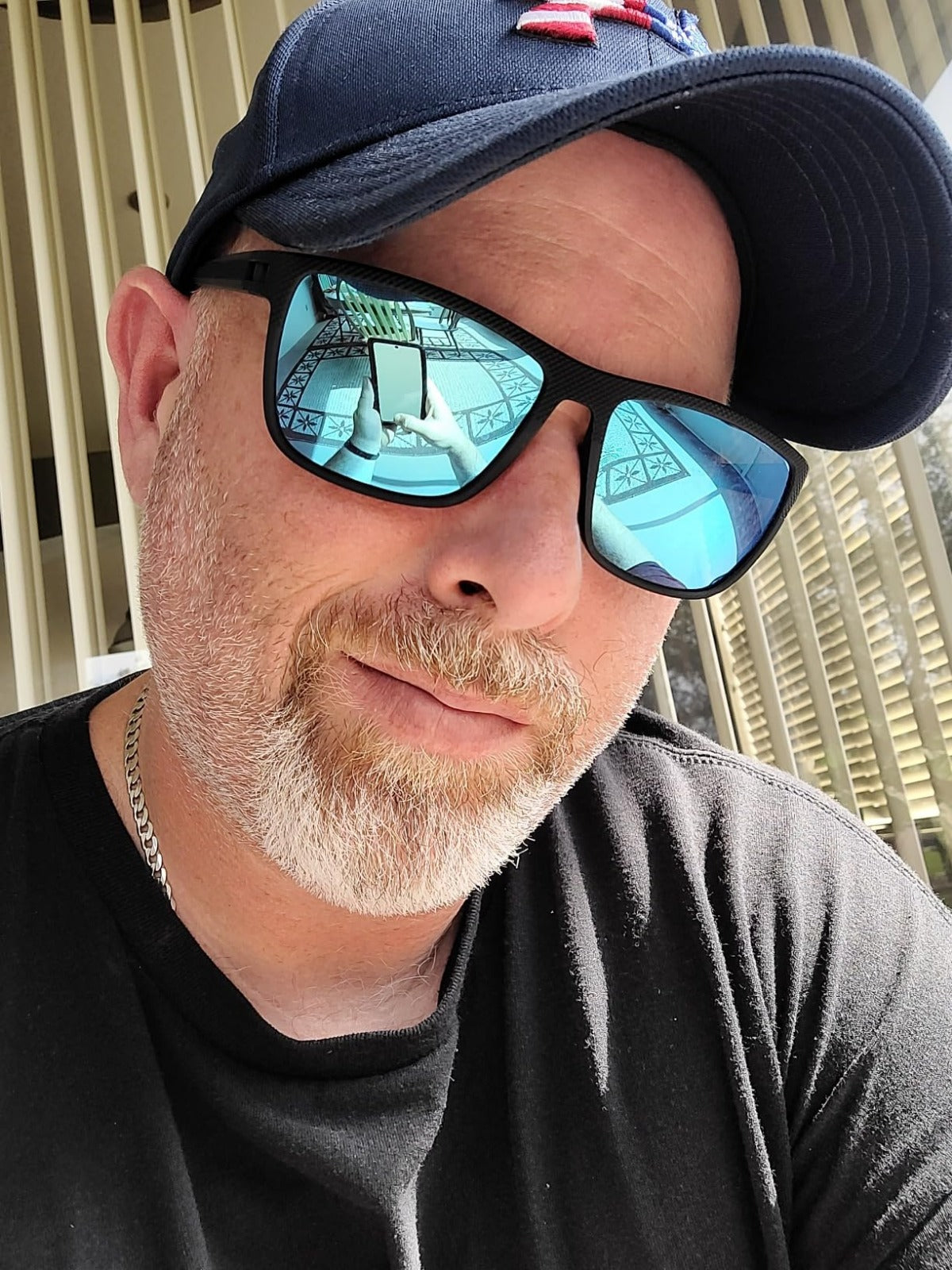 — Michael R., California 🇺🇸